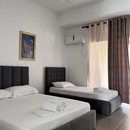 Triple Room Himare Exterior photo